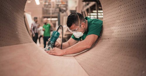 what is custom manufacturing